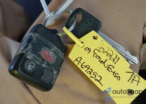 2009 Ford E-150 Commercial z USA, uszkodzony, nr VIN 1FTNS14W49DA69252